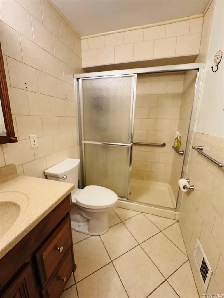 110 Roxbury Drive Commack NY 11725