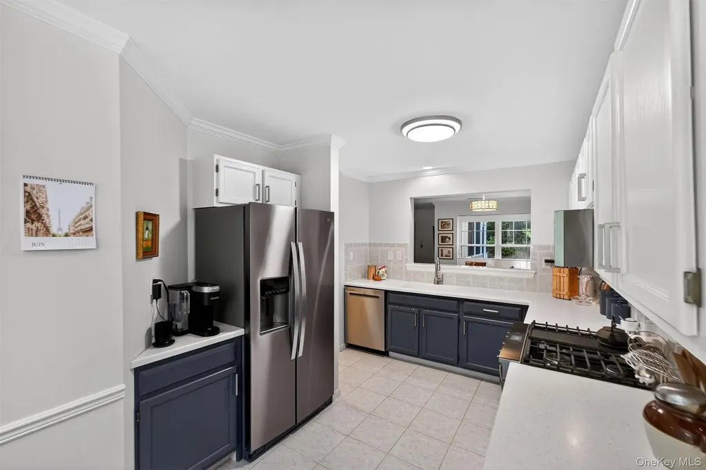 42 Prestwick Court Poughkeepsie NY 12603