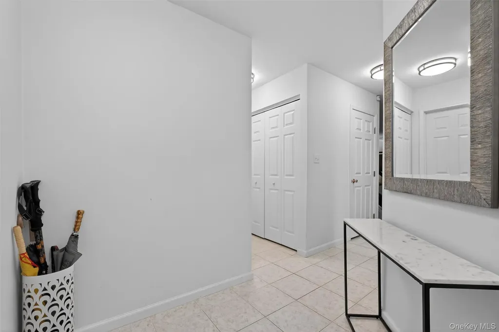 42 Prestwick Court Poughkeepsie NY 12603