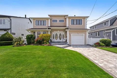 3362 Colony Drive Baldwin Harbor NY 11510