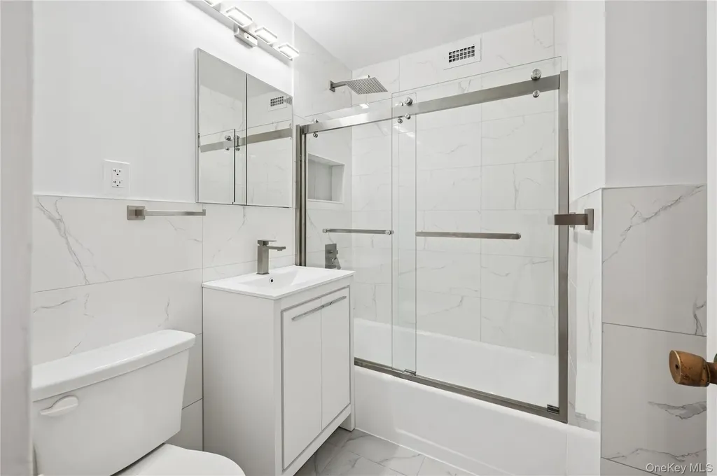 2500 Johnson Avenue Bronx NY 10463