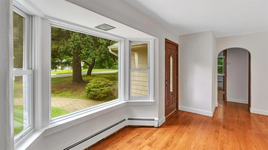 24 Summerset Drive Smithtown NY 11787