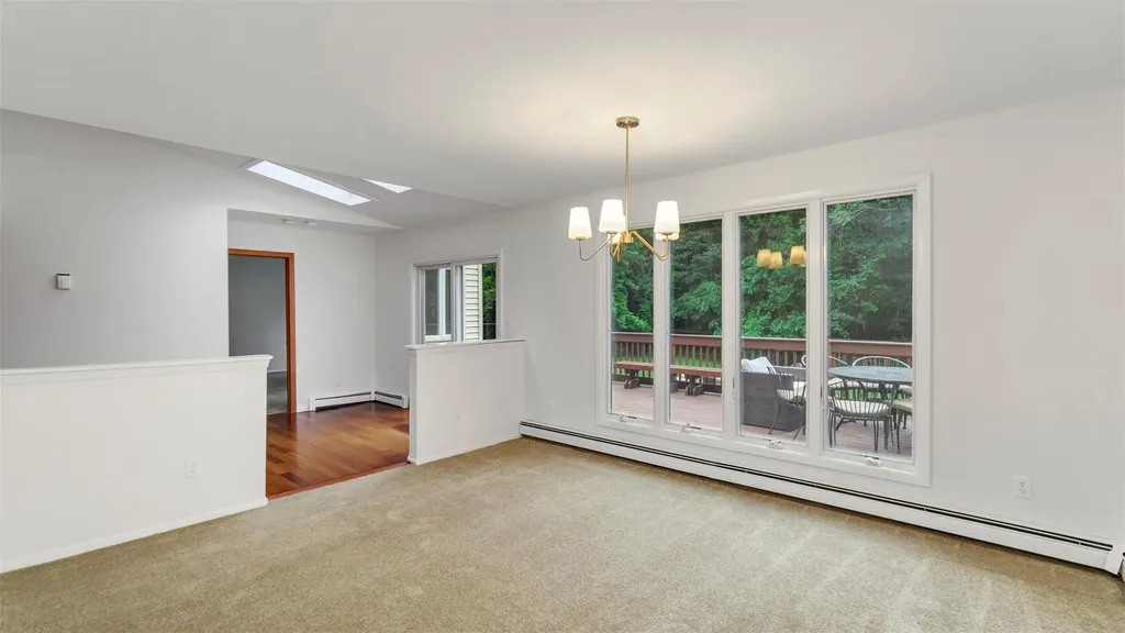 24 Summerset Drive Smithtown NY 11787