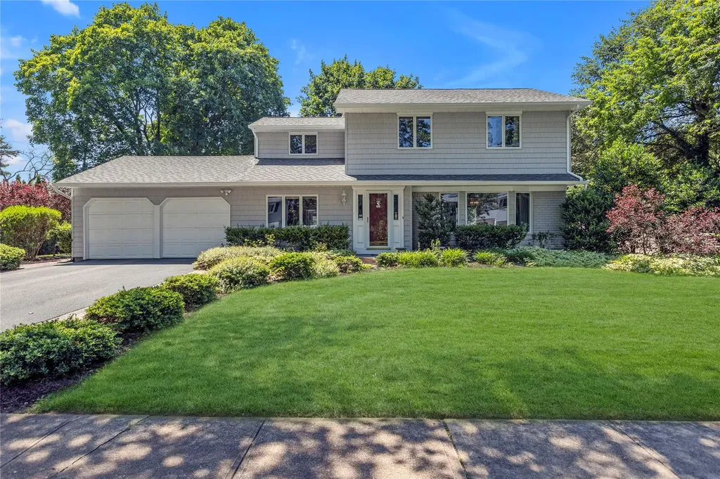 4 Stone Drive Greenlawn NY 11740