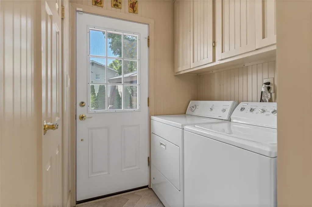 4 Stone Drive Greenlawn NY 11740
