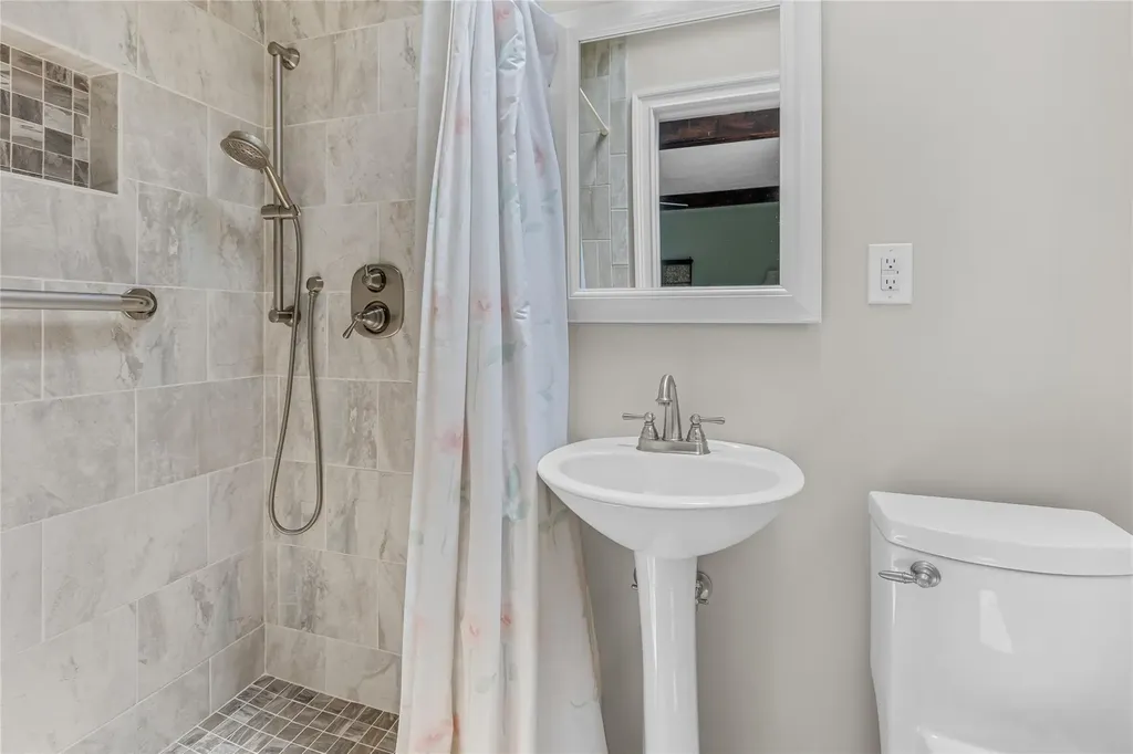 4 Stone Drive Greenlawn NY 11740