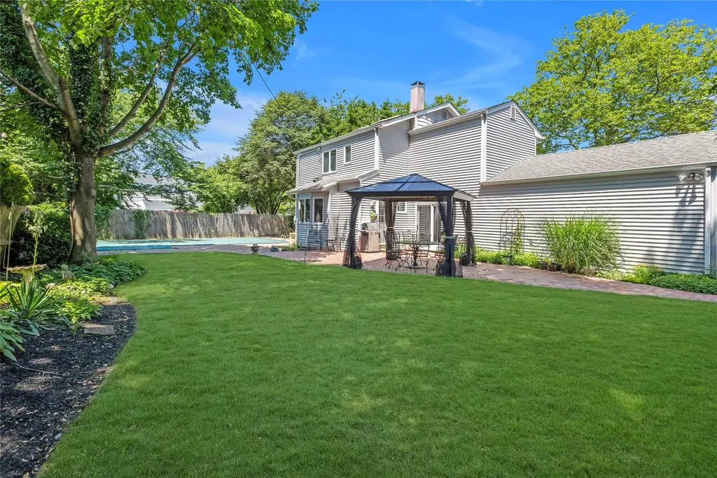 4 Stone Drive Greenlawn NY 11740