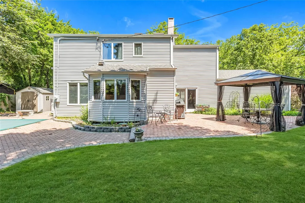 4 Stone Drive Greenlawn NY 11740