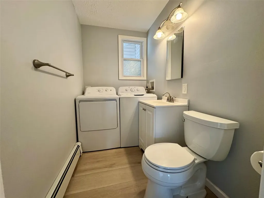 23 Chase Lane Levittown NY 11756