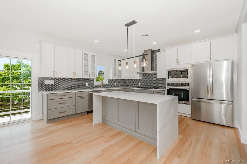 23 Bay Street Bellmore NY 11710