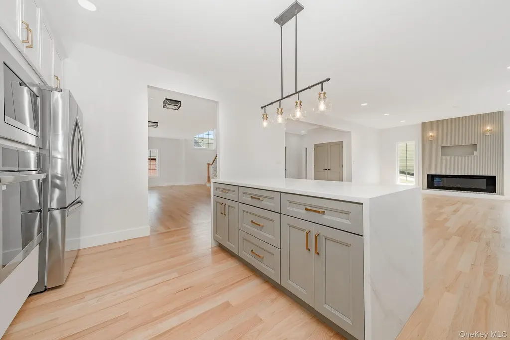 23 Bay Street Bellmore NY 11710