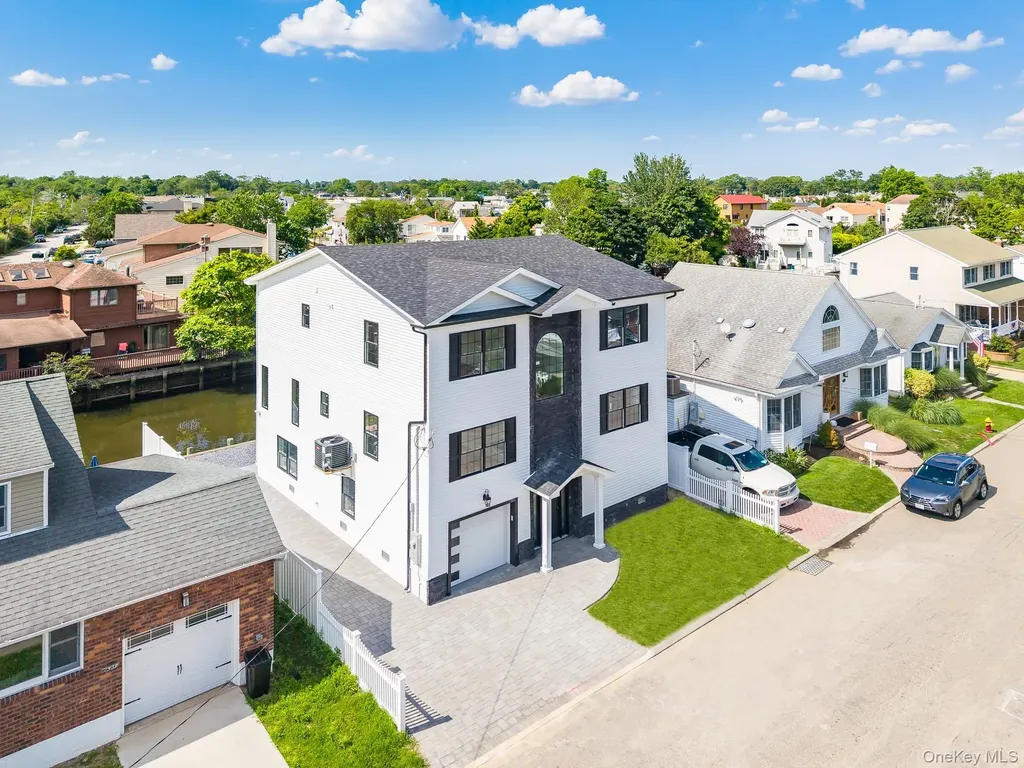 23 Bay Street Bellmore NY 11710