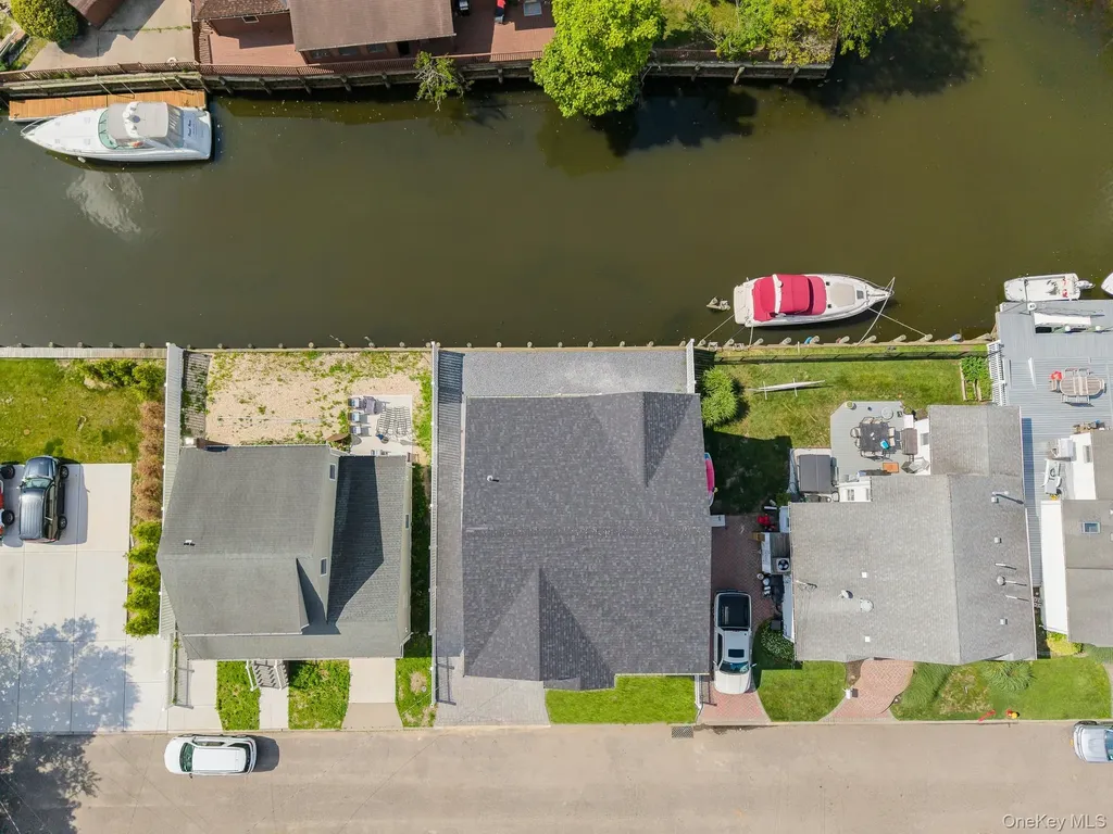 23 Bay Street Bellmore NY 11710