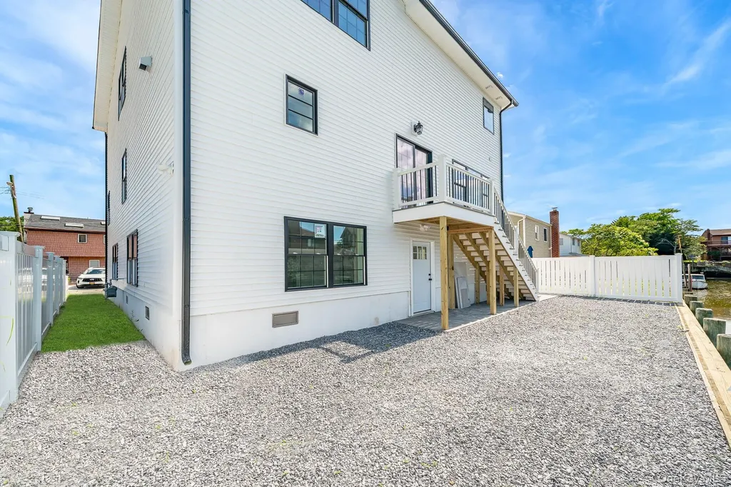 23 Bay Street Bellmore NY 11710