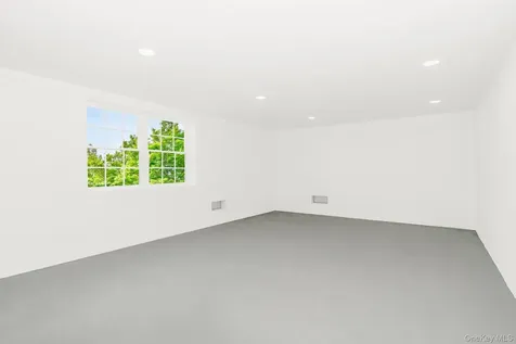 23 Bay Street Bellmore NY 11710