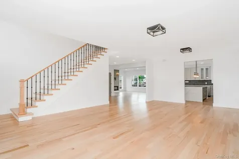 23 Bay Street Bellmore NY 11710