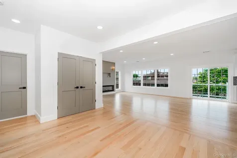 23 Bay Street Bellmore NY 11710