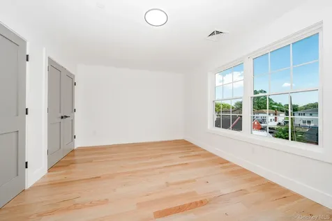 23 Bay Street Bellmore NY 11710