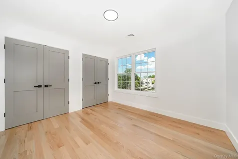 23 Bay Street Bellmore NY 11710