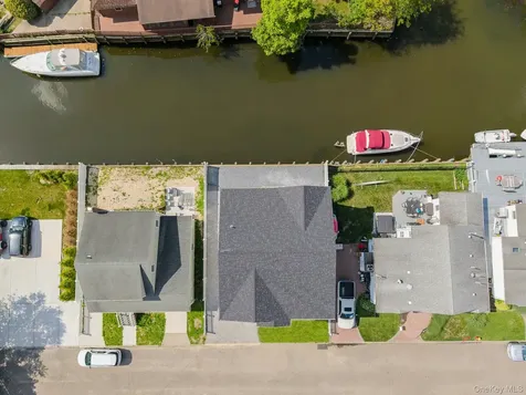 23 Bay Street Bellmore NY 11710