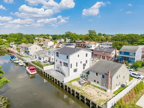 23 Bay Street Bellmore NY 11710