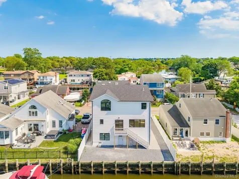 23 Bay Street Bellmore NY 11710