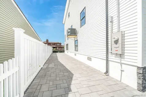 23 Bay Street Bellmore NY 11710