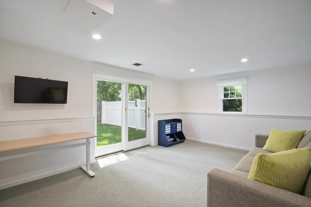 8 Elm Hill Drive Rye Brook NY 10573