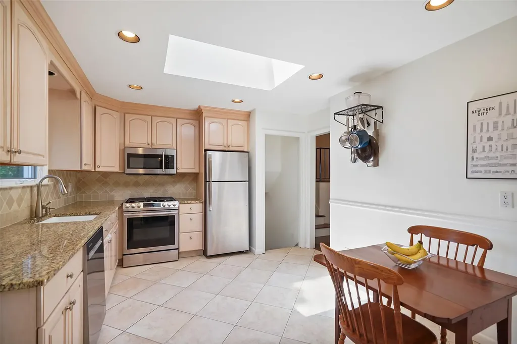 8 Elm Hill Drive Rye Brook NY 10573