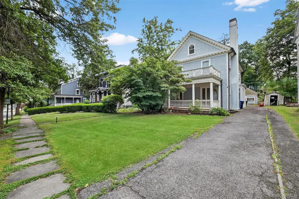 13 Garfield Place Poughkeepsie NY 12601
