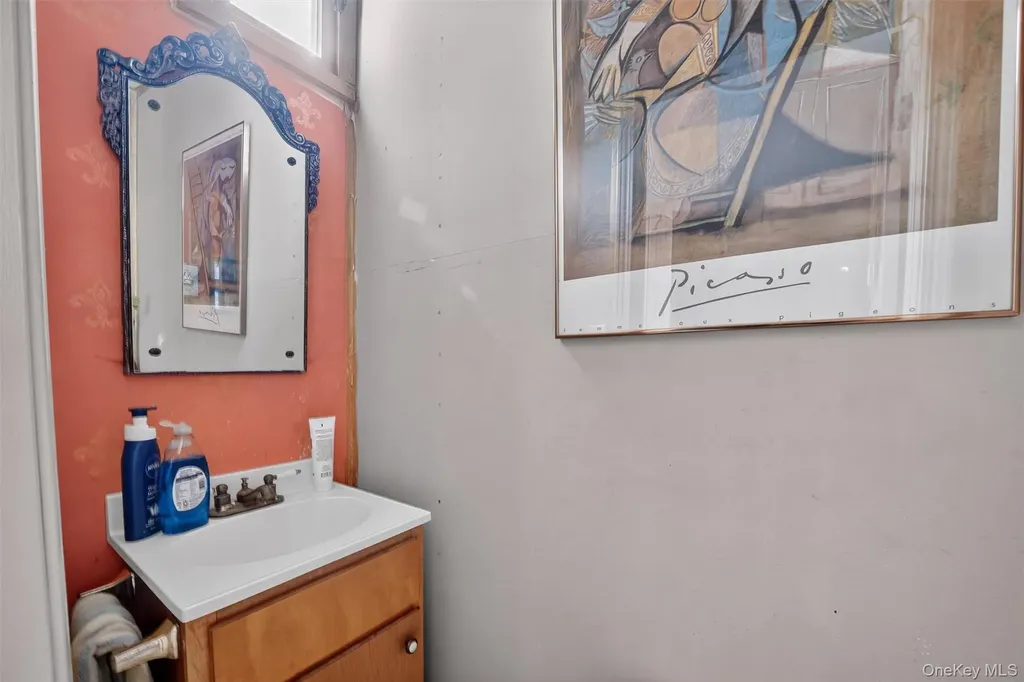 13 Garfield Place Poughkeepsie NY 12601