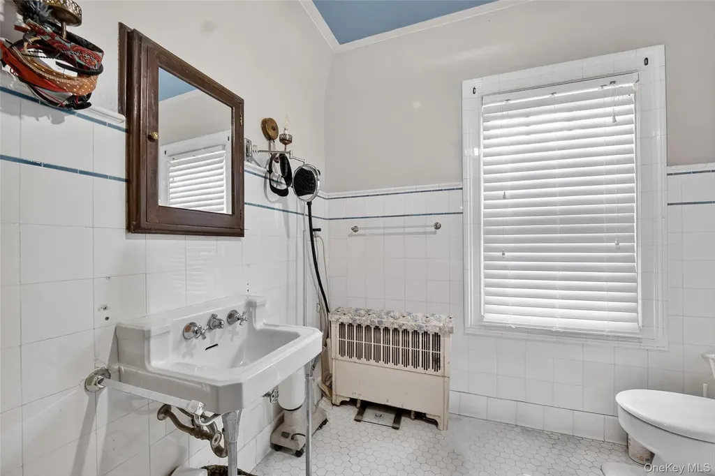 13 Garfield Place Poughkeepsie NY 12601
