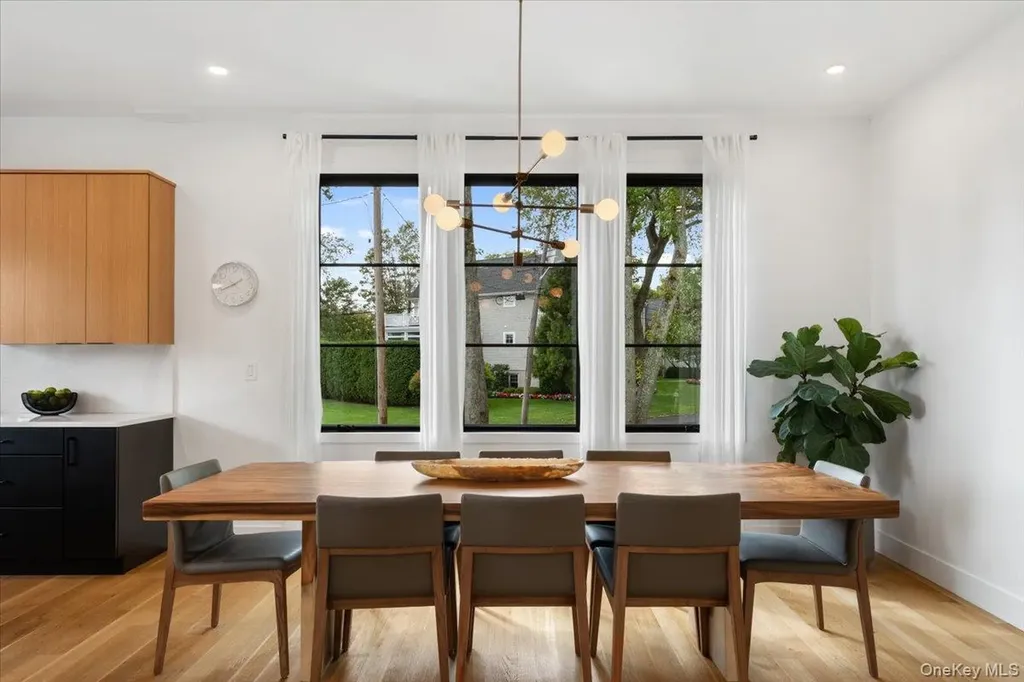 1040 Nautilus Lane Mamaroneck NY 10543