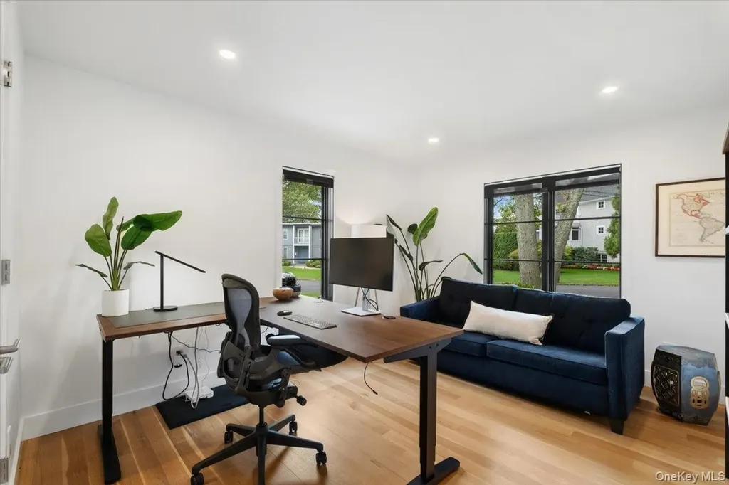 1040 Nautilus Lane Mamaroneck NY 10543