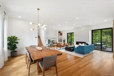 1040 Nautilus Lane Mamaroneck NY 10543