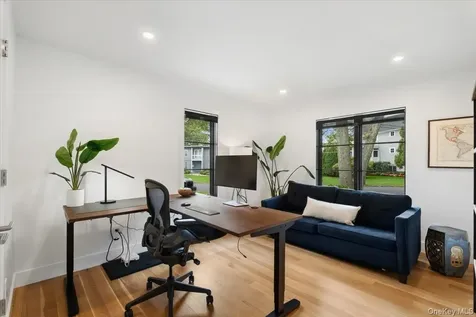 1040 Nautilus Lane Mamaroneck NY 10543