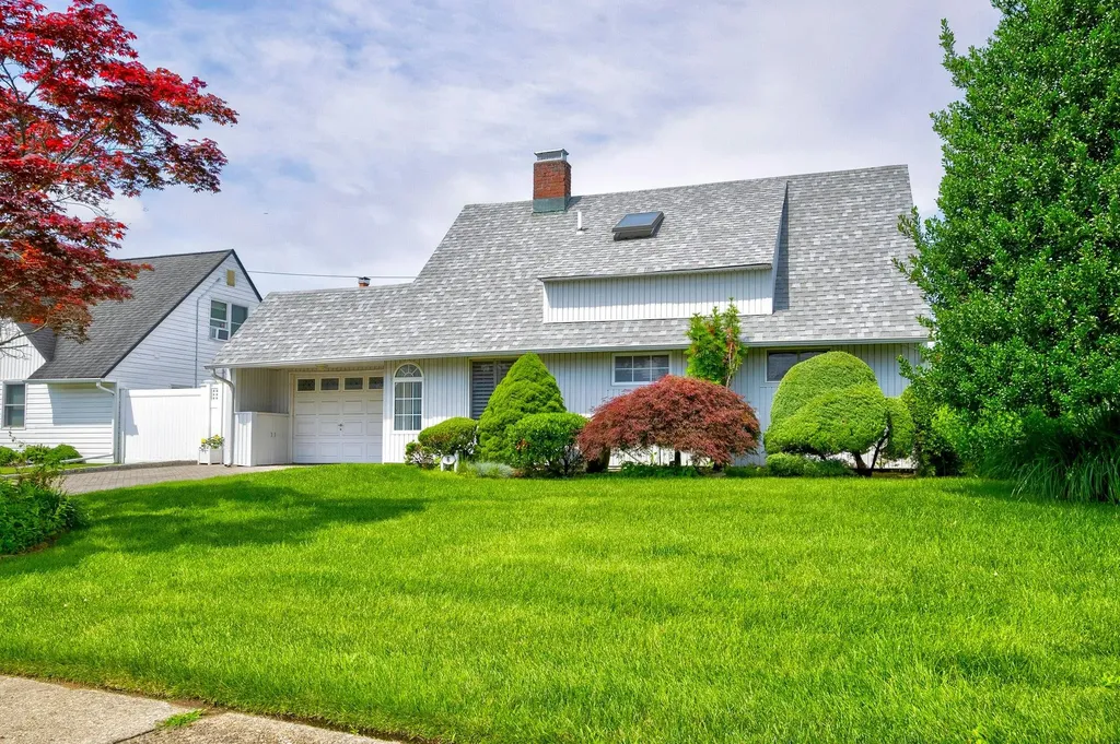 6 Wafer Lane Wantagh NY 11793