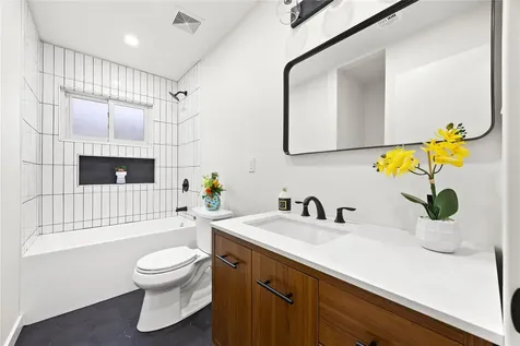 226-07 76 Road Bayside NY 11364