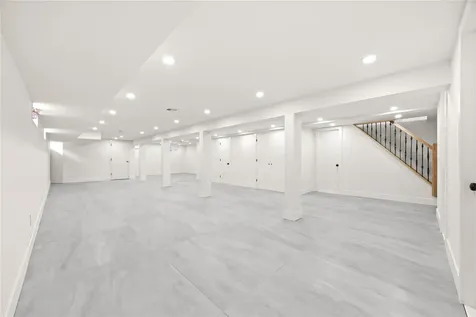 226-07 76 Road Bayside NY 11364