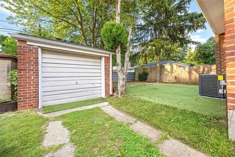 226-07 76 Road Bayside NY 11364