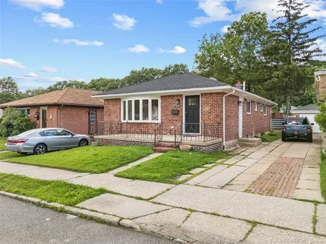 226-07 76 Road Bayside NY 11364