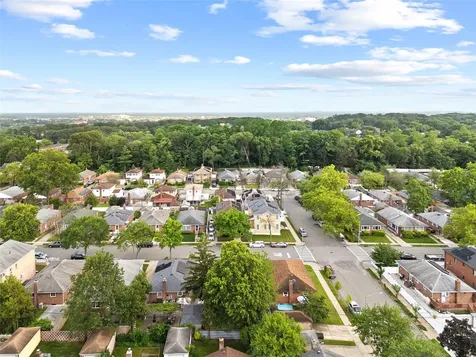 226-07 76 Road Bayside NY 11364