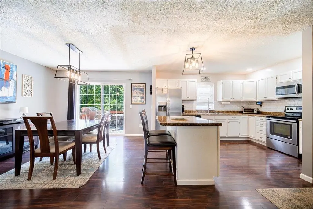 10 Lyford Lane Poughkeepsie NY 12601