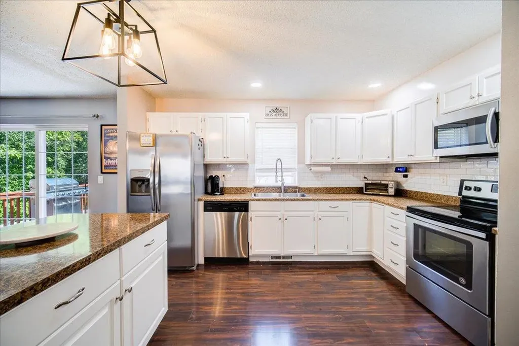 10 Lyford Lane Poughkeepsie NY 12601