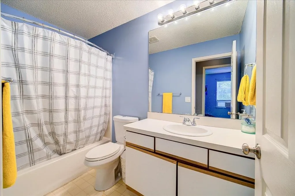 10 Lyford Lane Poughkeepsie NY 12601