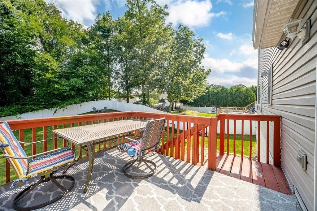 10 Lyford Lane Poughkeepsie NY 12601