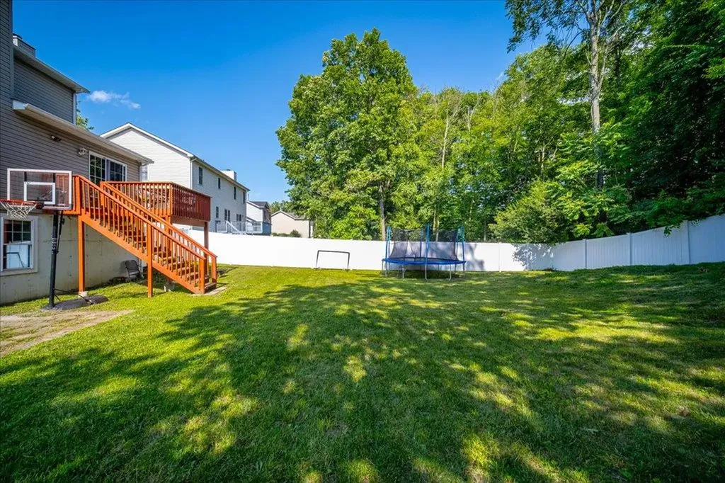 10 Lyford Lane Poughkeepsie NY 12601