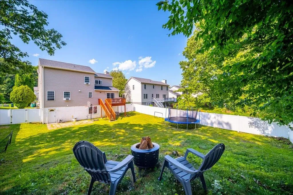 10 Lyford Lane Poughkeepsie NY 12601