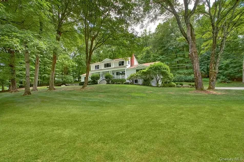 12 Brandon Drive Mount Kisco NY 10549