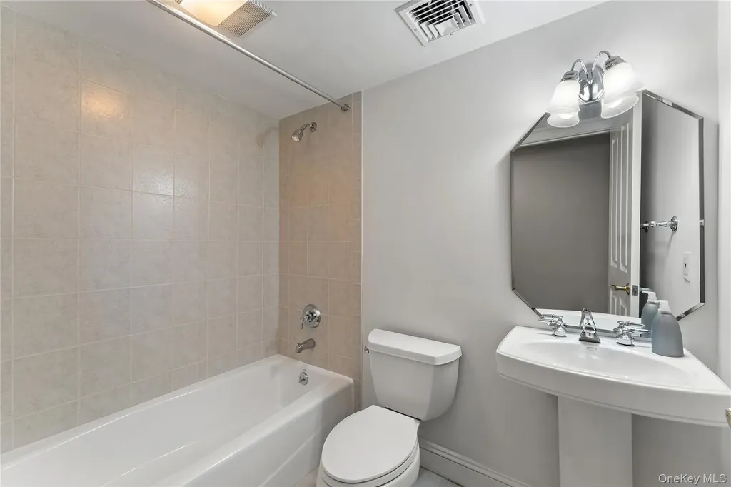 31 Hudson Drive Dobbs Ferry NY 10522